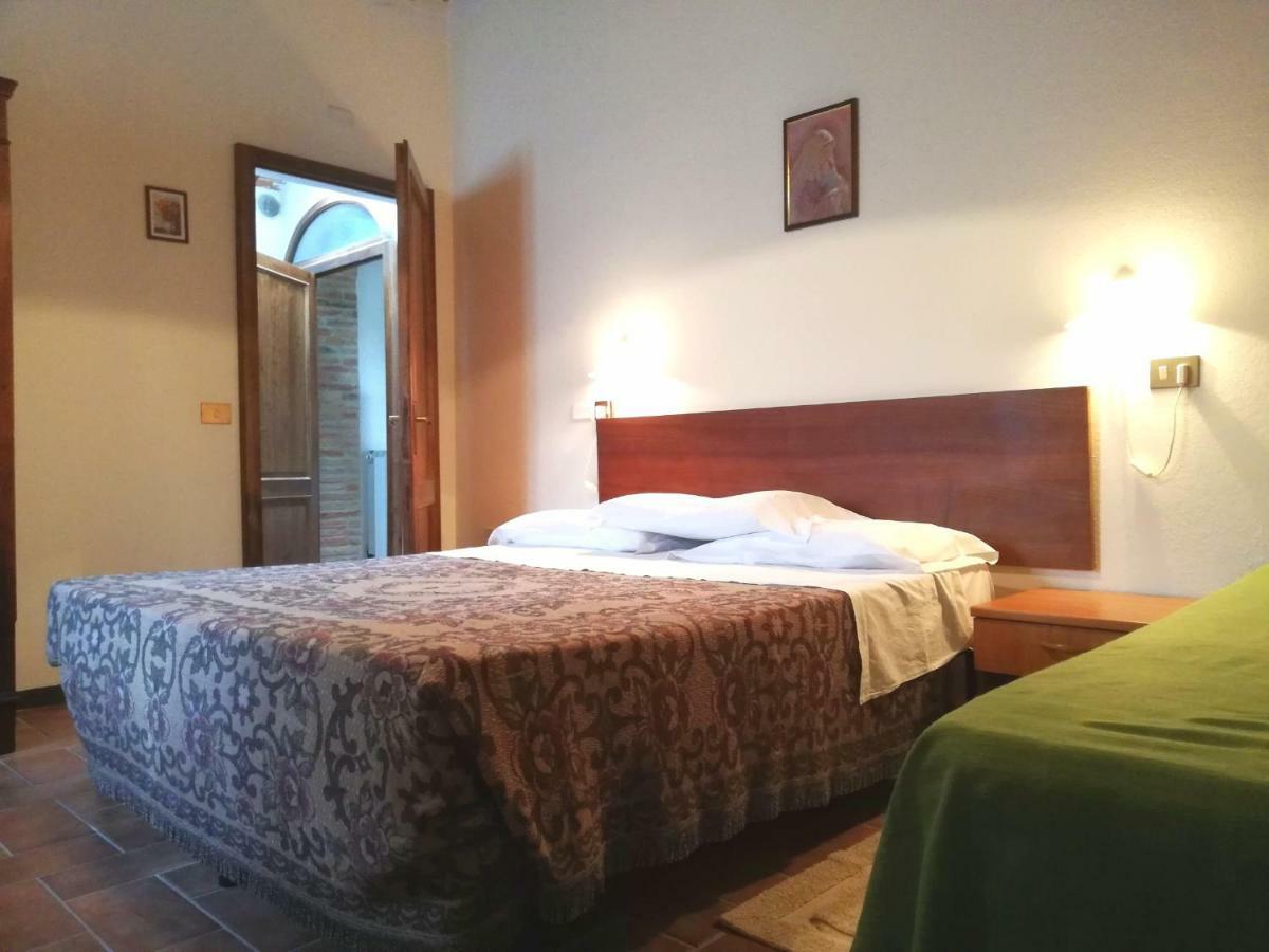 Podere San Guglielmo Guest House ซาร์เตอาโน ภายนอก รูปภาพ